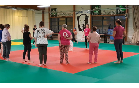 Mercredi 22 octobre rose 2025 Séance de Taïso- self défense pour la ligue contre le cancer